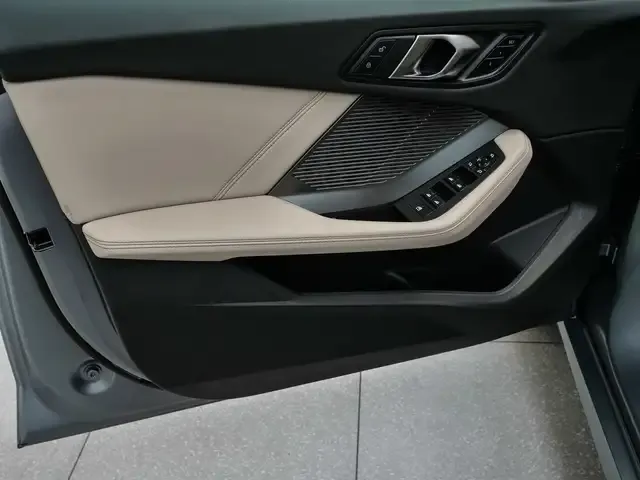 BMW 216