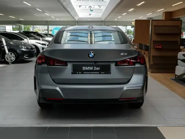 BMW 216