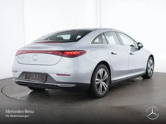 Mercedes-Benz EQE 300