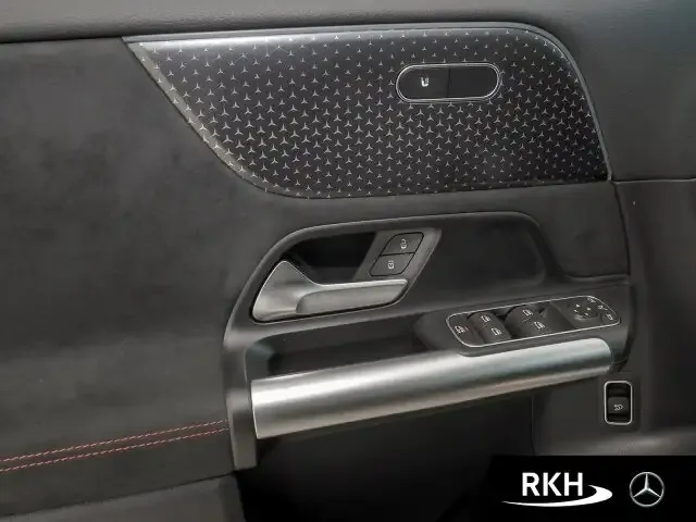 Mercedes-Benz EQA 300