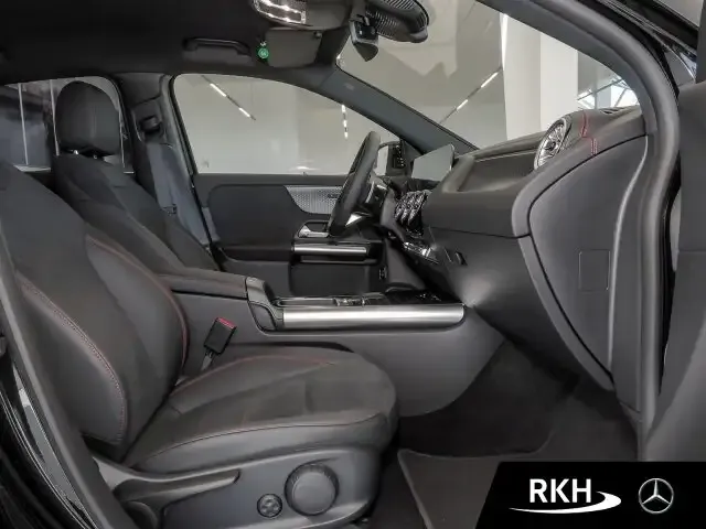 Mercedes-Benz EQA 300