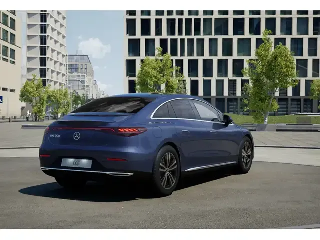 Mercedes-Benz EQE 300