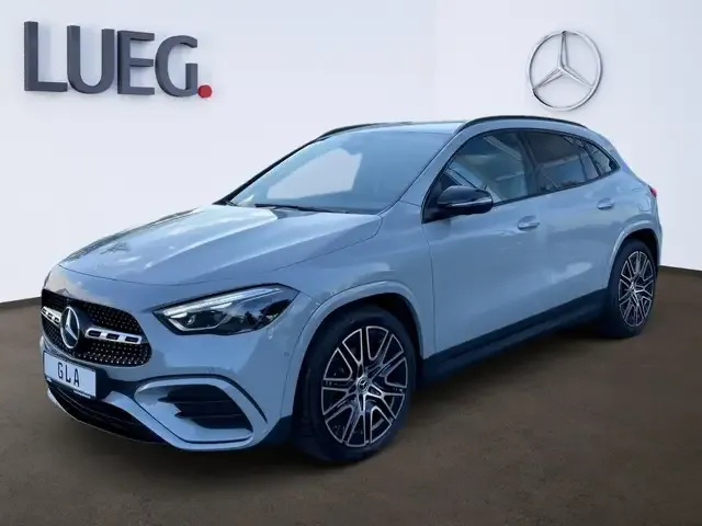 Mercedes-Benz GLA 200