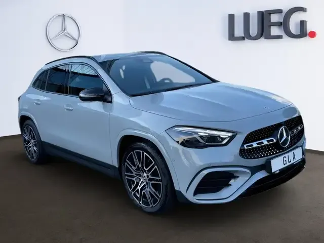Mercedes-Benz GLA 200