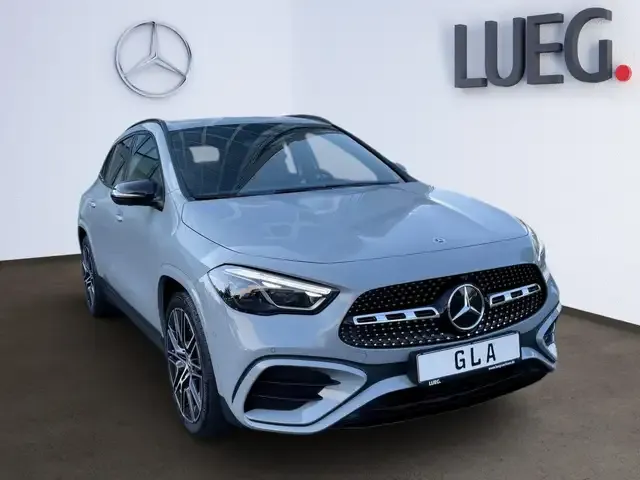 Mercedes-Benz GLA 200