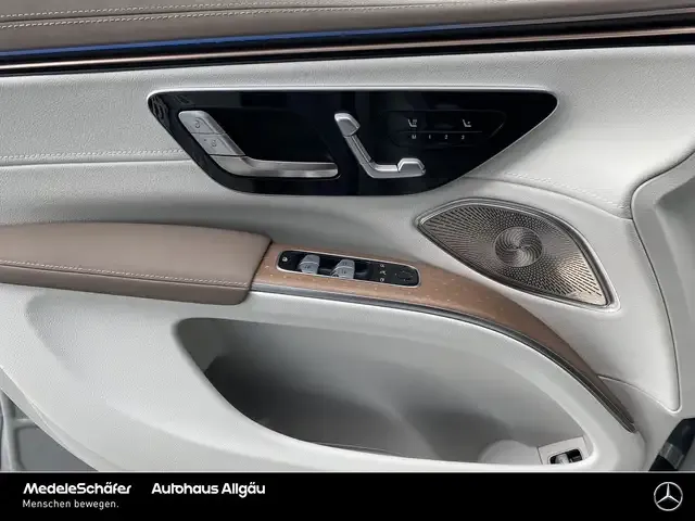 Mercedes-Benz EQS SUV