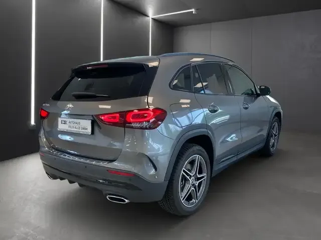 Mercedes-Benz GLA 250
