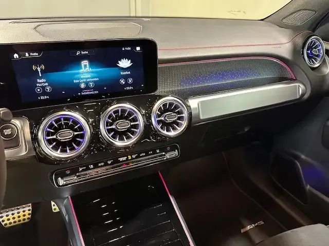 Mercedes-Benz EQB 300