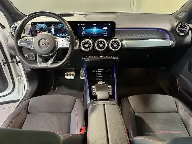 Mercedes-Benz EQB 300