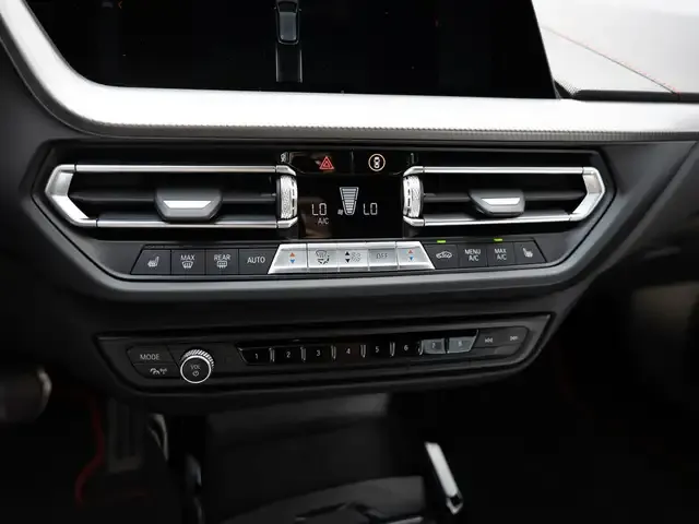 BMW 128