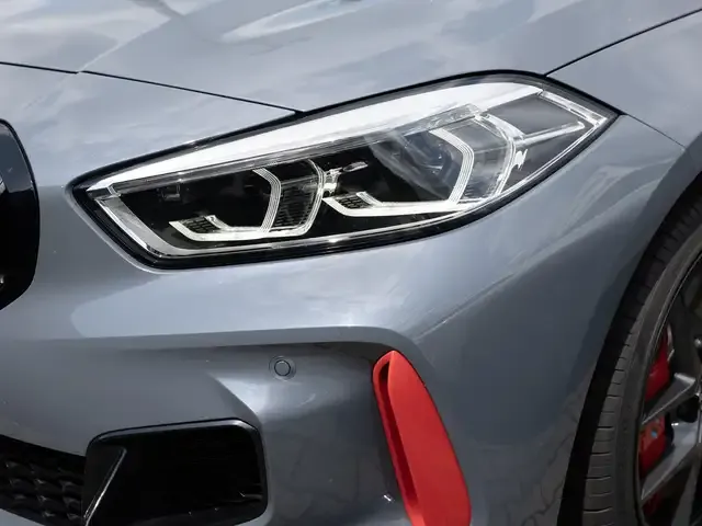 BMW 128