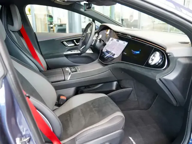 Mercedes-Benz EQE 300