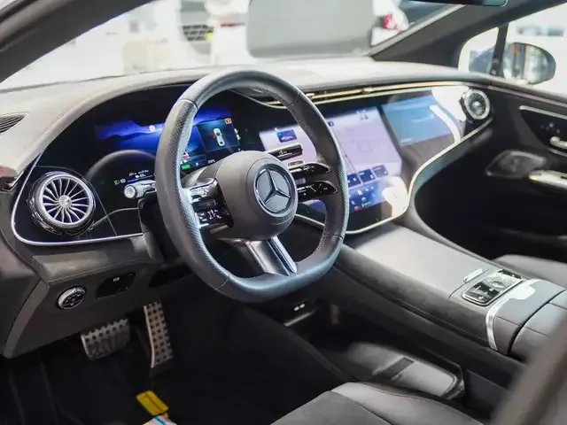Mercedes-Benz EQE 300