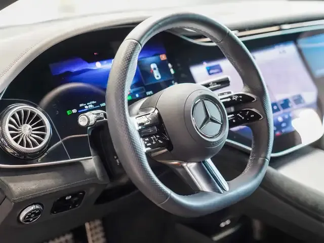Mercedes-Benz EQE 300