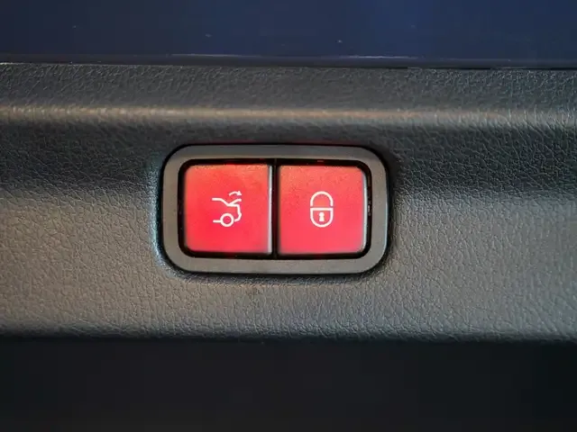 Mercedes-Benz EQE 300