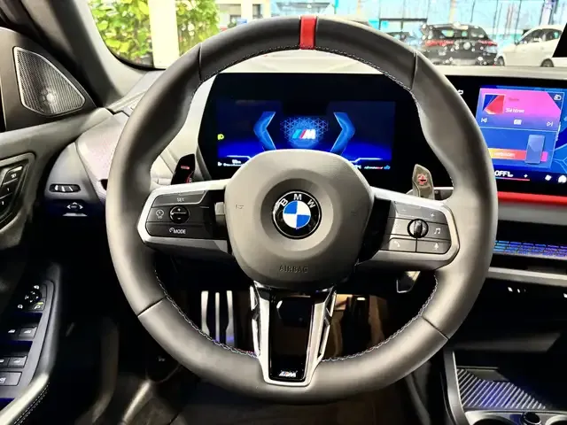 BMW 235