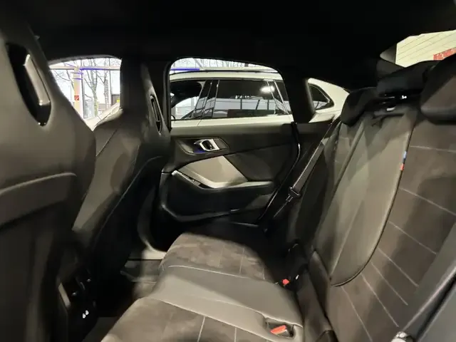 BMW 235