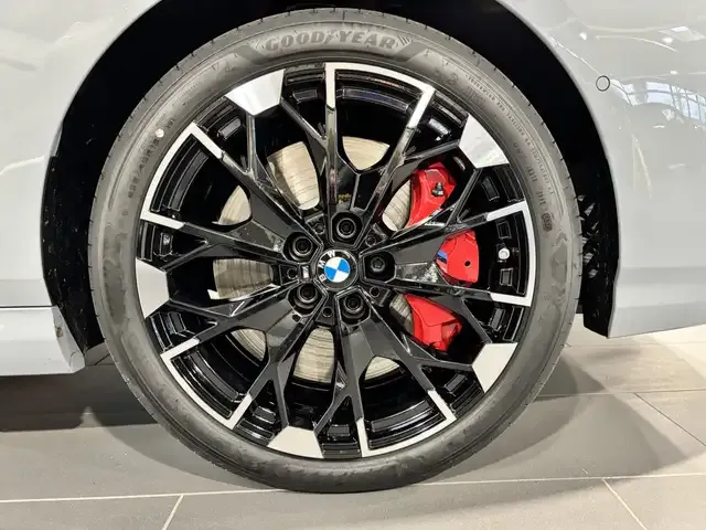 BMW 235
