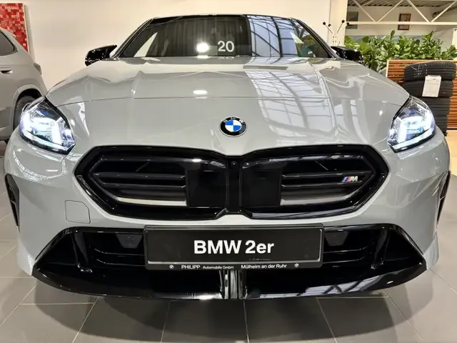 BMW 235