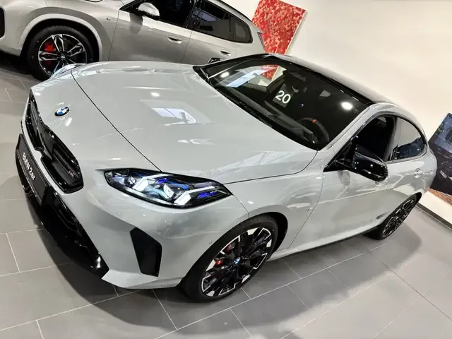 BMW 235