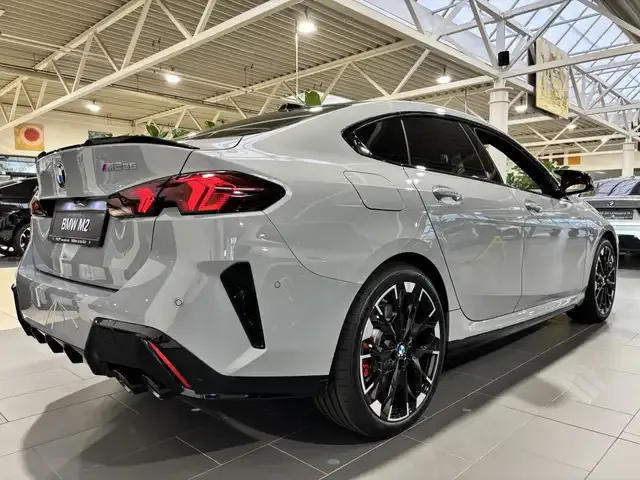 BMW 235