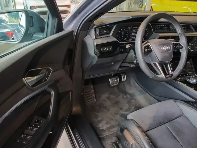 Audi Q8 e-tron