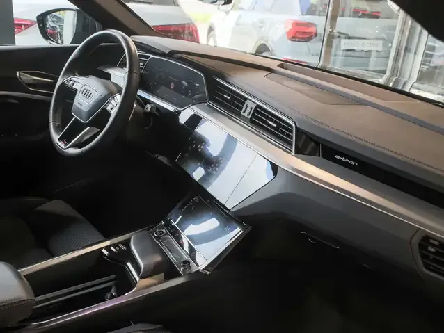 Audi Q8 e-tron