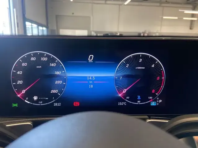 Mercedes-Benz GLB 200