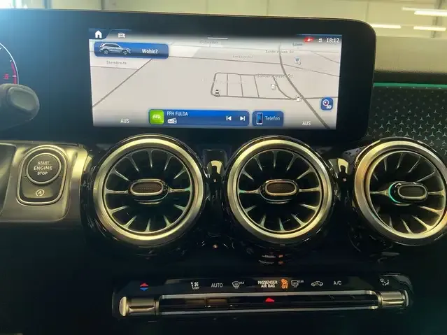 Mercedes-Benz GLB 200