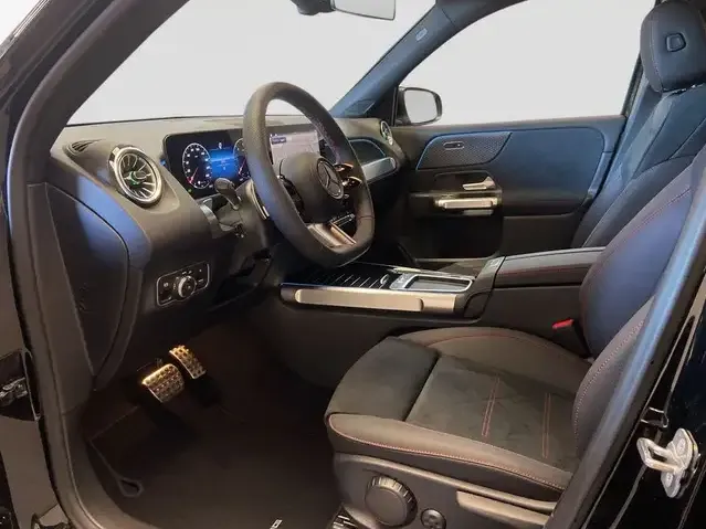 Mercedes-Benz GLB 200