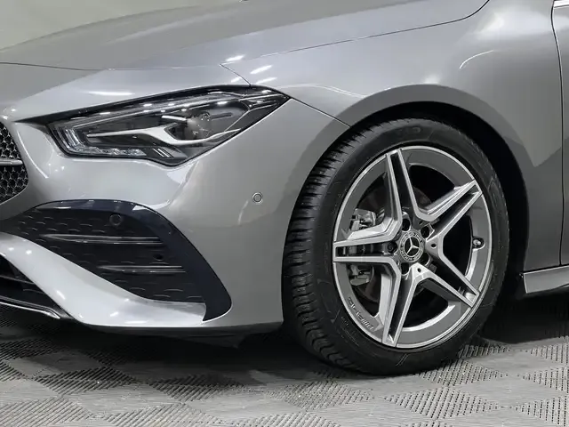 Mercedes-Benz CLA 180