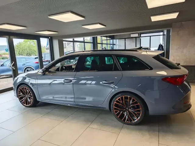 CUPRA Leon