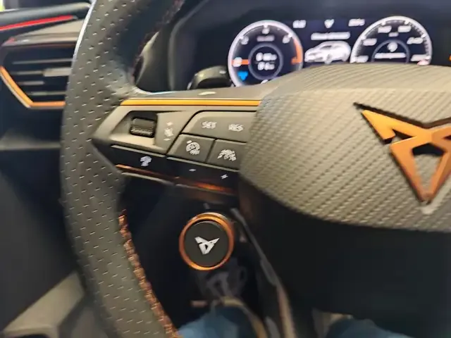 CUPRA Leon