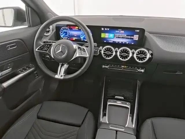 Mercedes-Benz EQA 300