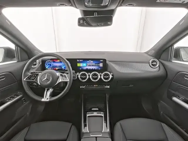 Mercedes-Benz EQA 300