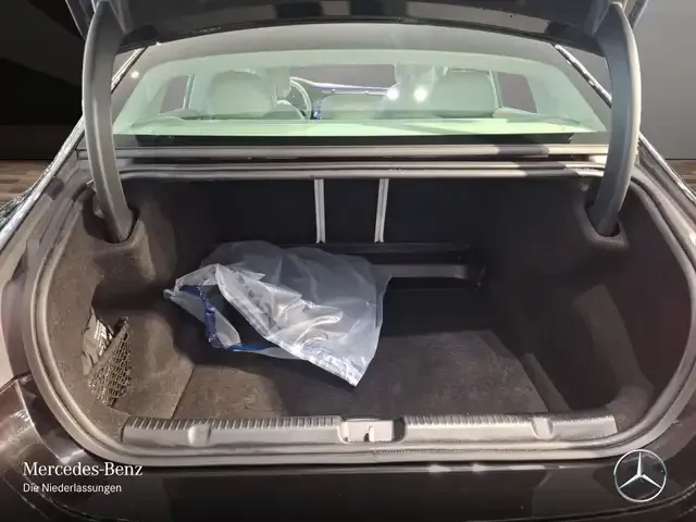 Mercedes-Benz EQE 350