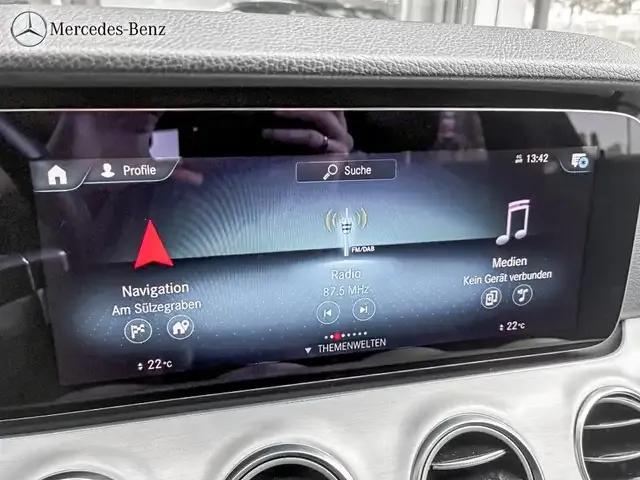 Mercedes-Benz E 220