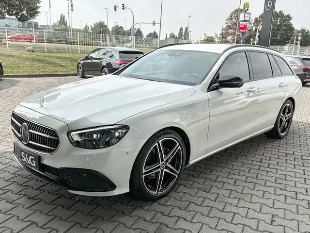 Mercedes-Benz E 220