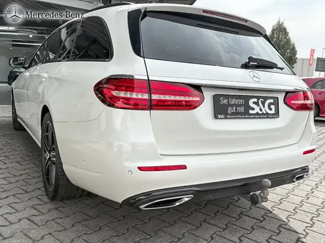 Mercedes-Benz E 220