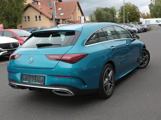 Mercedes-Benz CLA 200