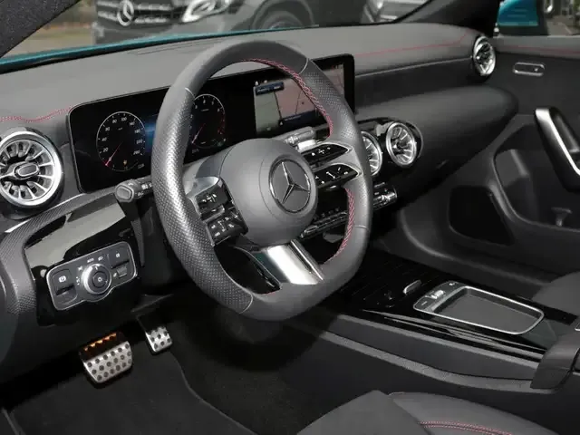Mercedes-Benz CLA 200