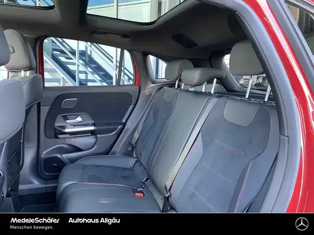 Mercedes-Benz GLA 220