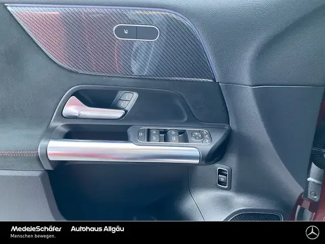 Mercedes-Benz GLA 220