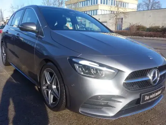 Mercedes-Benz B 220