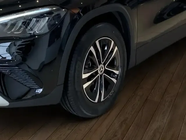 Mercedes-Benz GLA 180