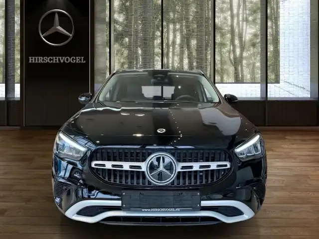 Mercedes-Benz GLA 180