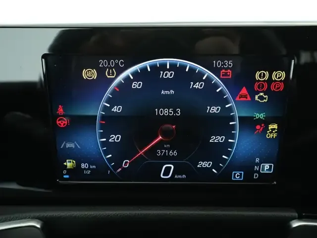 Mercedes-Benz GLB 200