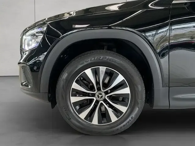 Mercedes-Benz GLB 250