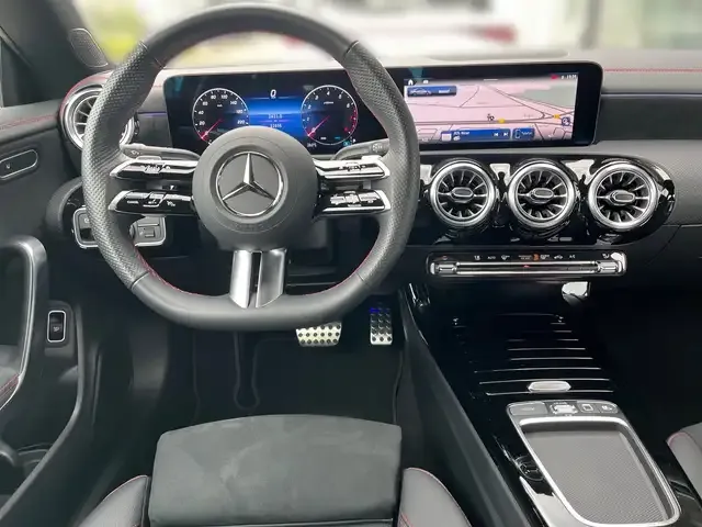 Mercedes-Benz CLA 180