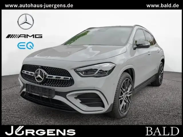 Mercedes-Benz GLA 220